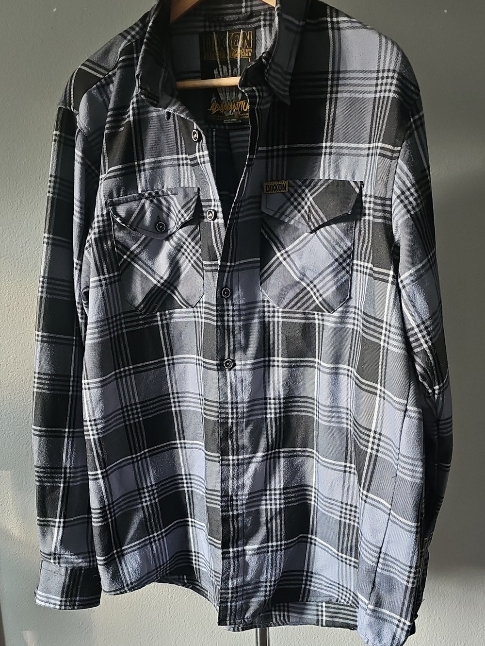 Dixxon x Adamantium Flannel Men’s L Black Gray Plaid Shirt